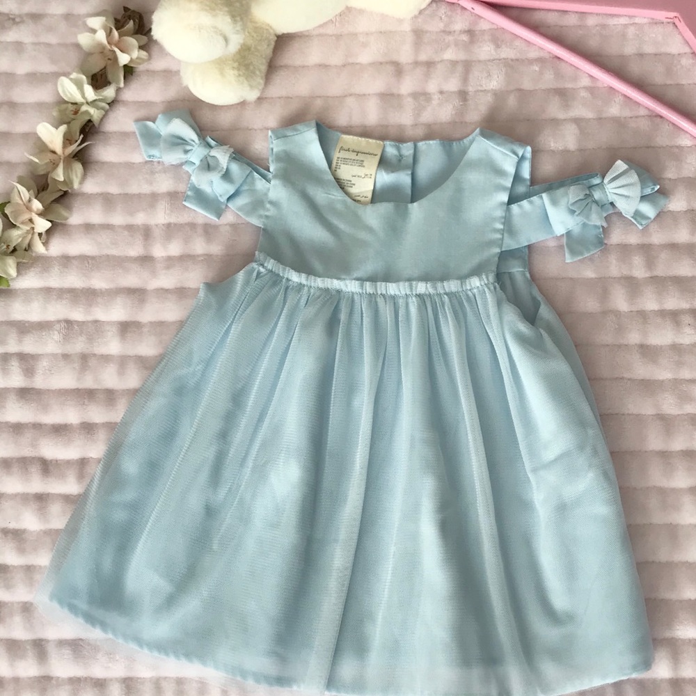Baby blue top